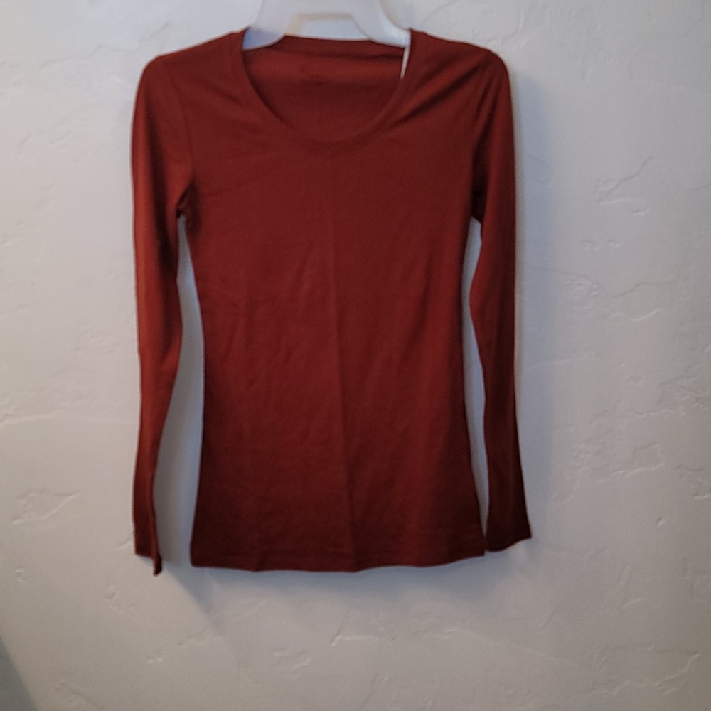 Long sleeve tee top